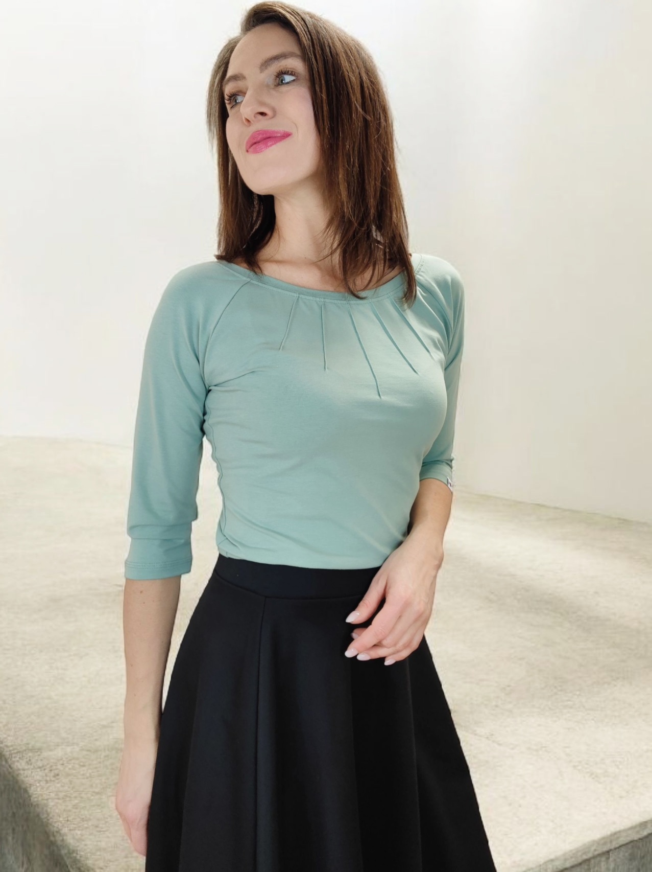 šalvějově zelené dámské tričko česká výroba